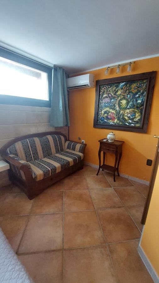 B&B Caravaggio San Donaci Exterior photo
